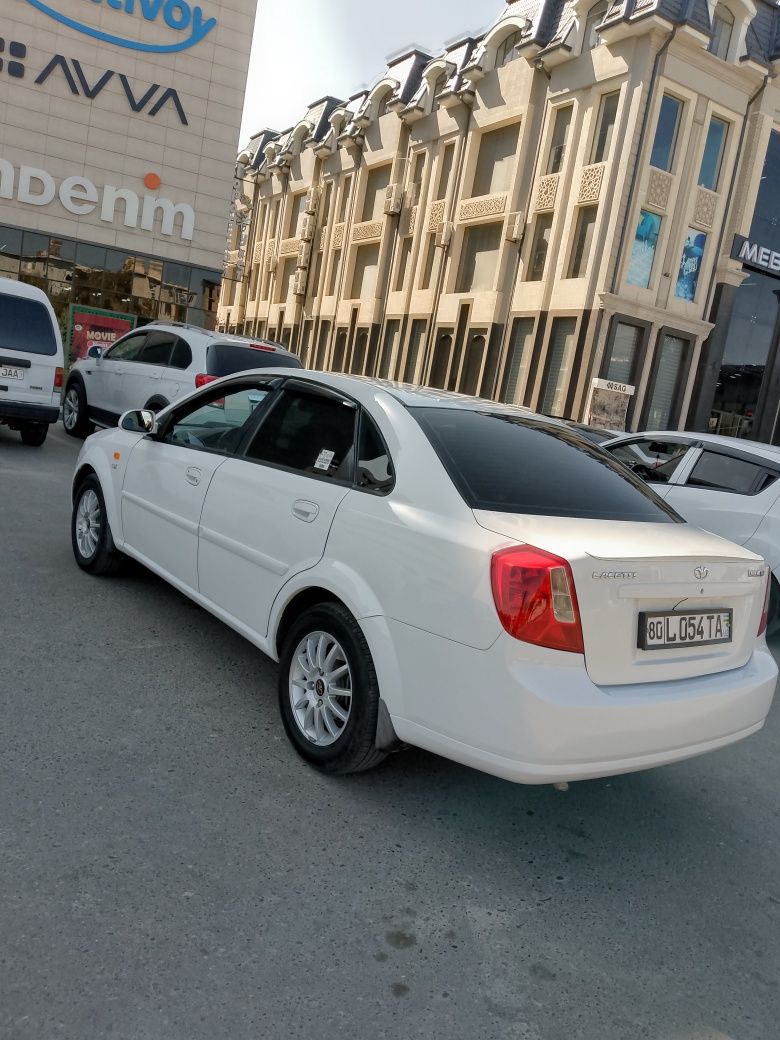 Daewoo Lacetti 1.8 Sedan