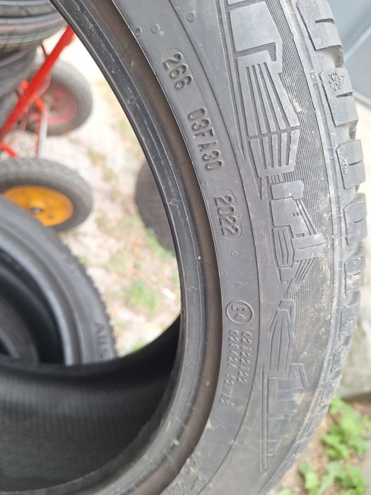 Anvelope Continental 235/45/19 m+s 4 buc