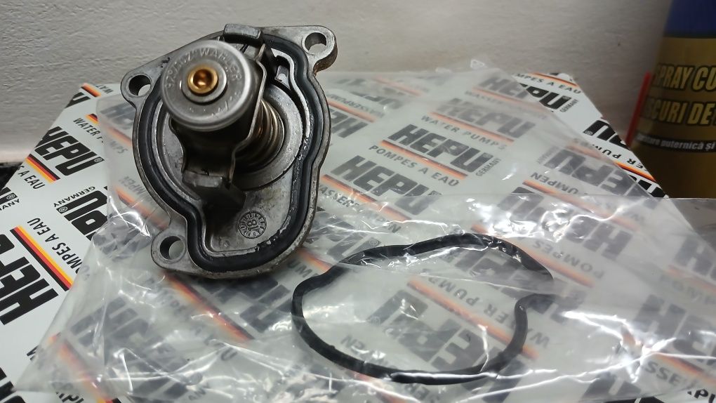 Opel Astra H - Piese Dezmembrări - Grila Termostat Sondă Temperatură
