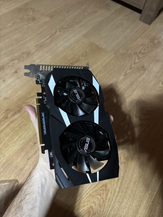RTX 3050 6GB (2 ventilatoare) – stare impecabilă