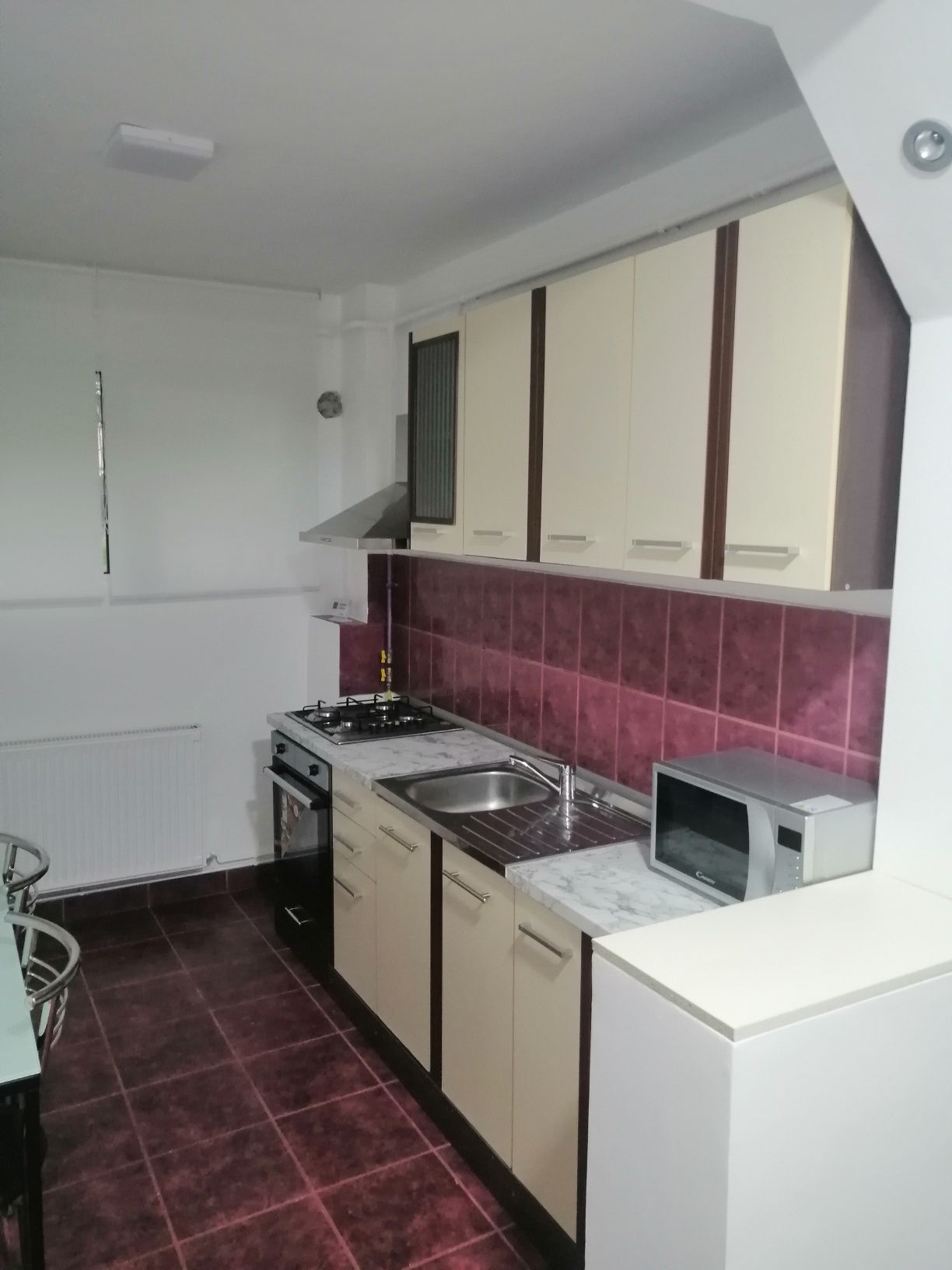 Închiriez apartament 2 camere zona centrala