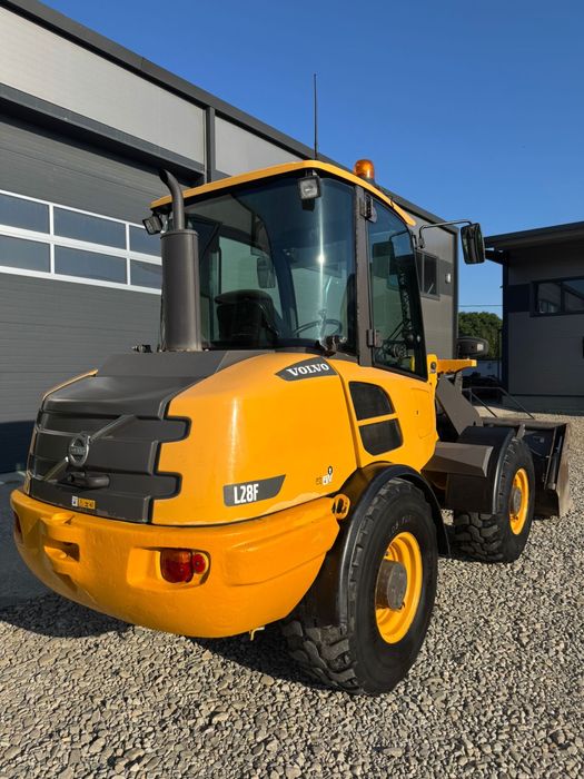 Incarcator frontal Volvo L28F