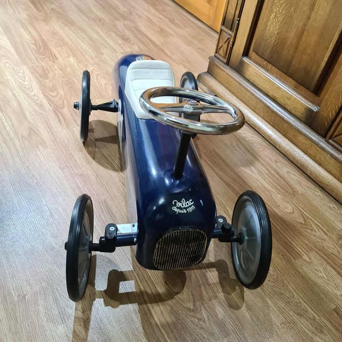 Машинка каталка  Retro