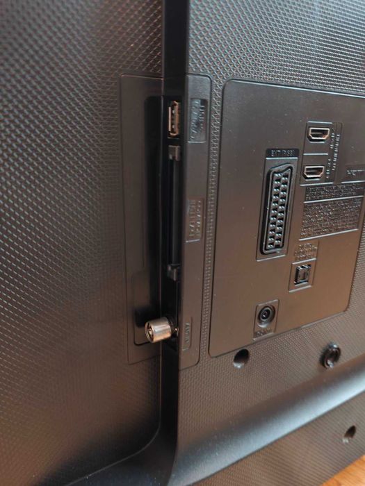 Телевизор Samsung 32" (81,28 см.)