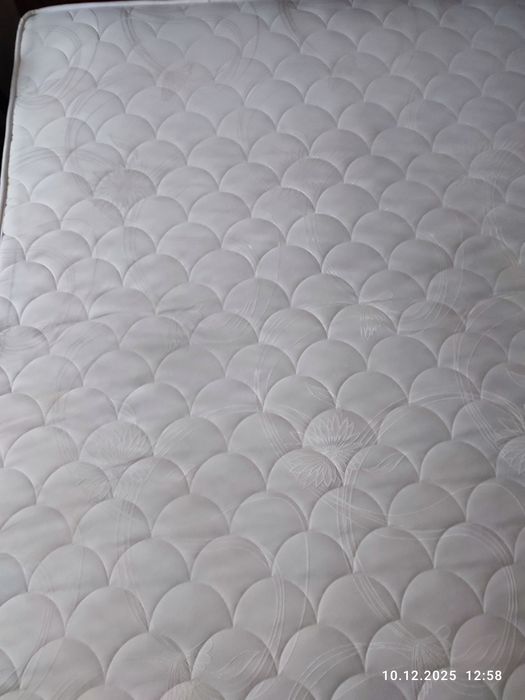 Матрас пружинный б/у