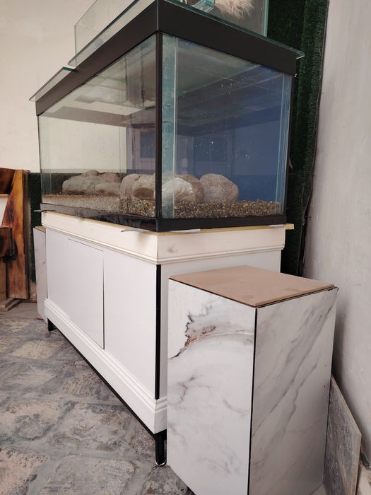 Аквариум 300литров.