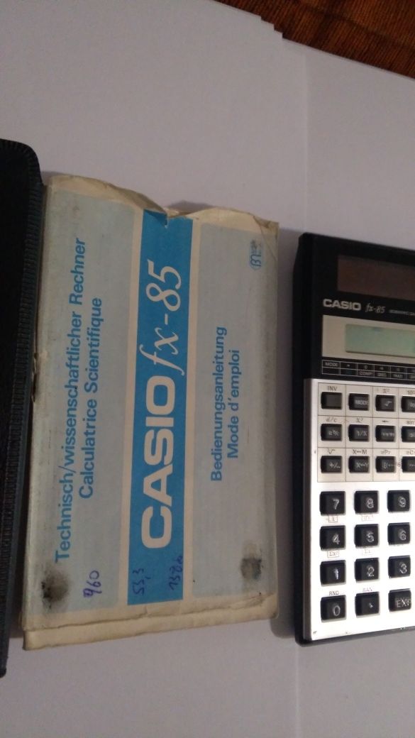 Calculator Casio FX-85 FX85 solar clasic cu manual și coperta original