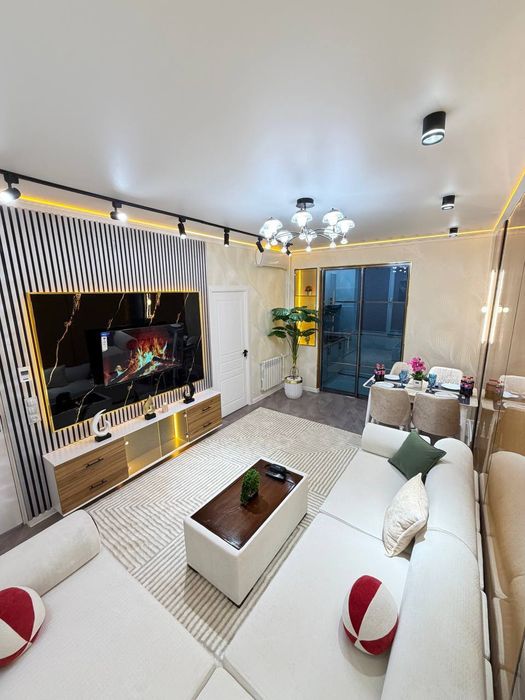 Чилонзар 3+4 хона люкс квартира сотилади