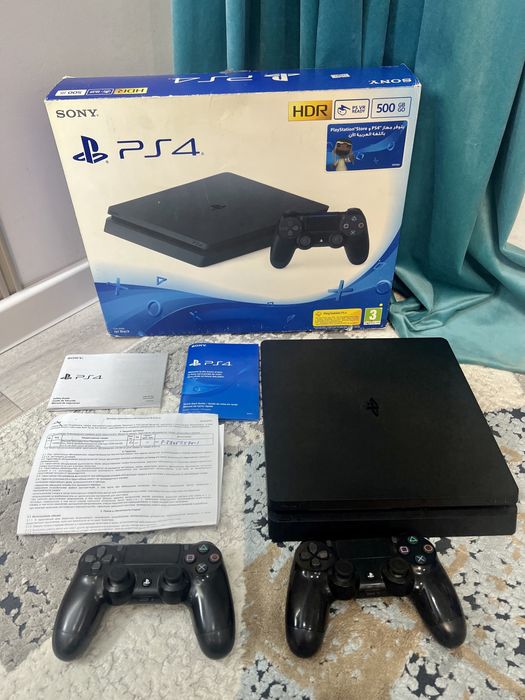 PS4 slim с FC 25, UFC 4, Зомби против растении, Battlefield и 160+ игр