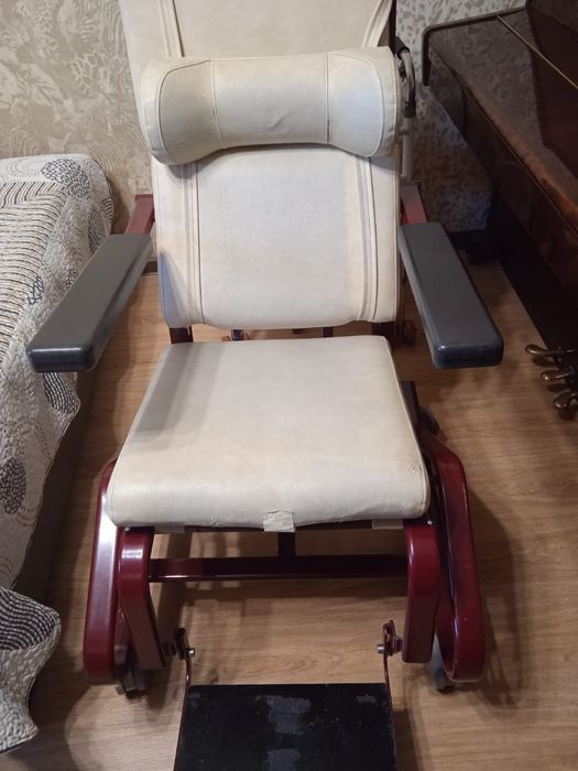 Кресло-каталка, инвалидное кресло для пожилых или ограниченых в движен