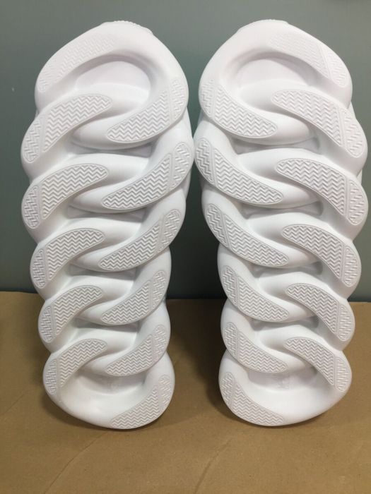 Chain Reaction Triple White