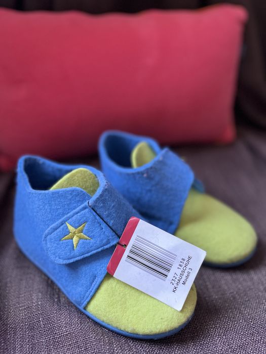 Теплая шерстянная обувь немецкого бренда.