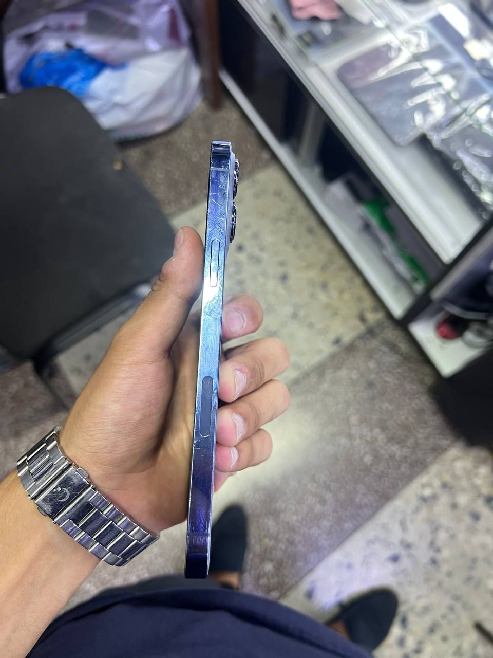 13 pro max 512 tali srochna sotiladi