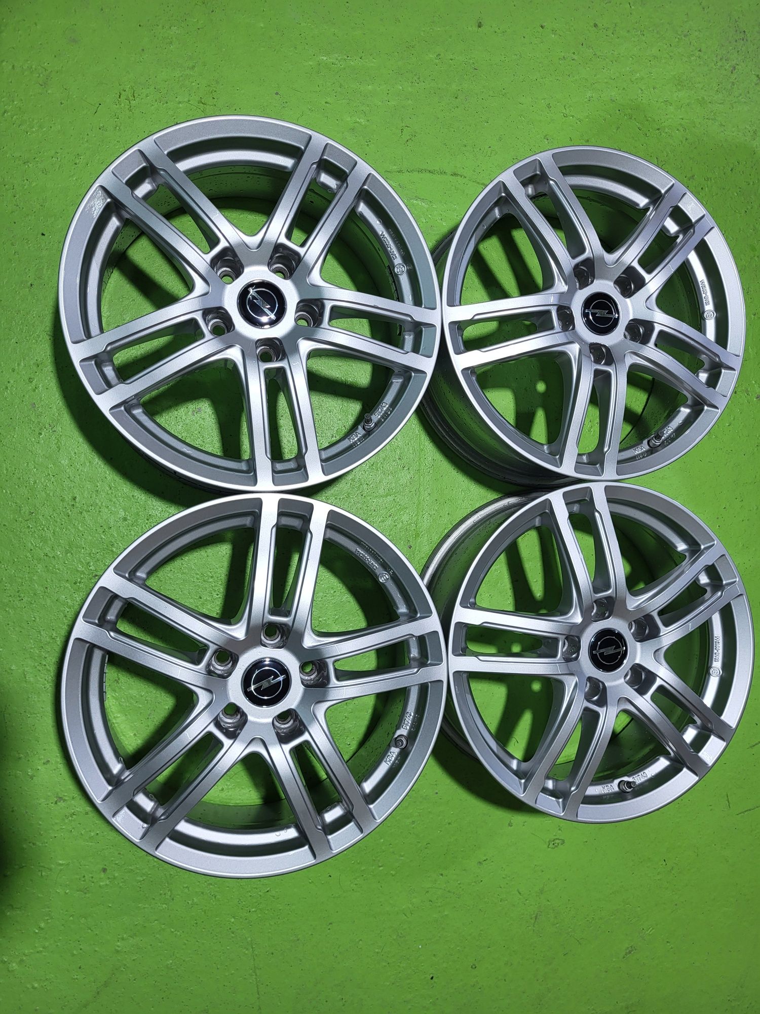 17 5x115 Opel Astra Zafira Antara Insignia Chevrolet лети джанти 5х115