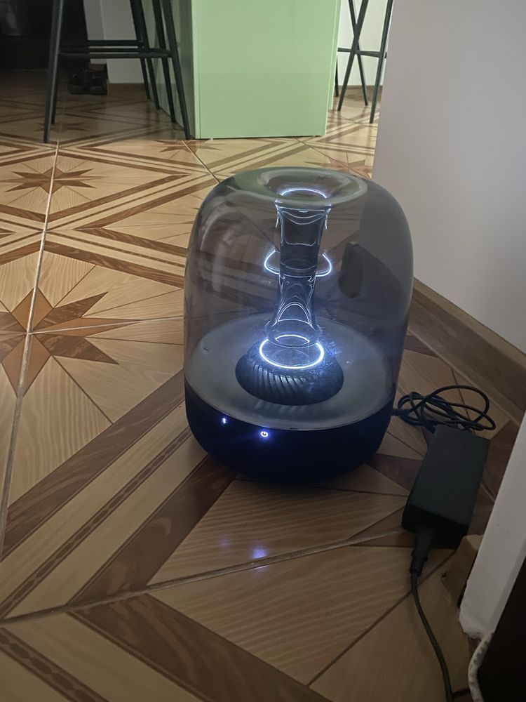 Boxe harman kardon aura 2