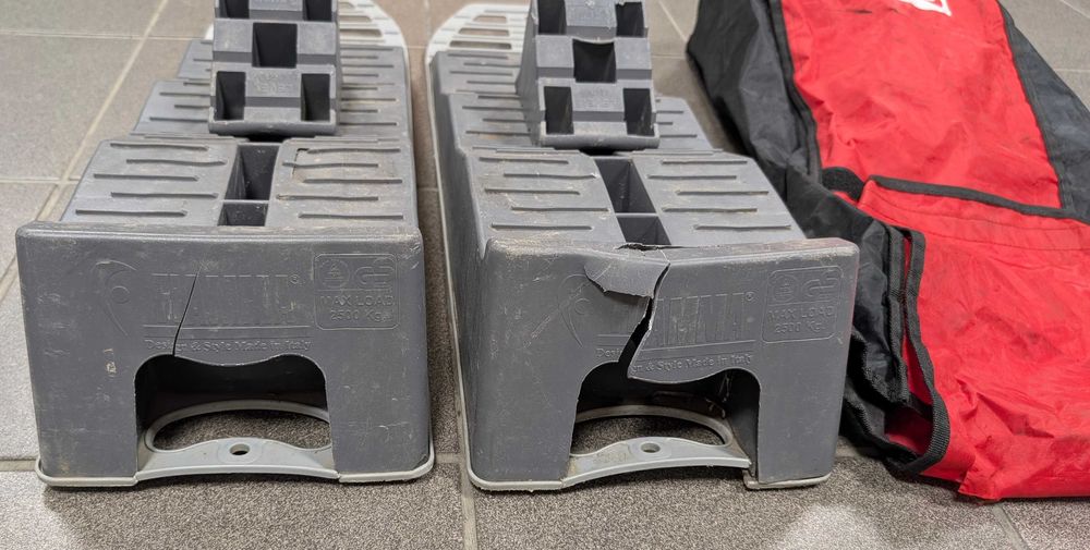 Cale de nivelare pentru autorulota FIAMMA Level-up cu husa depozitare