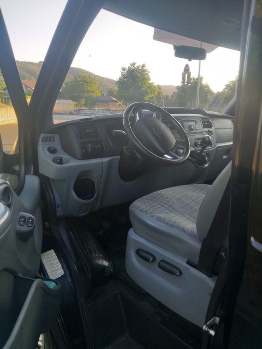 Microbuz Ford Tranzit