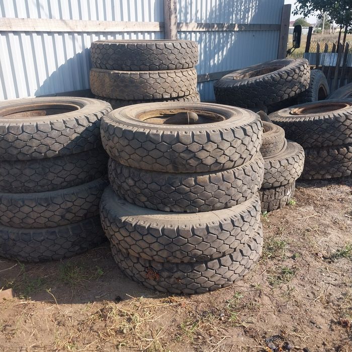 Продам шины на камаз р9р12