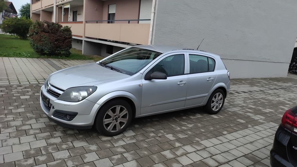 Opel astra h , 16 benzina hatchback aer condiționat
