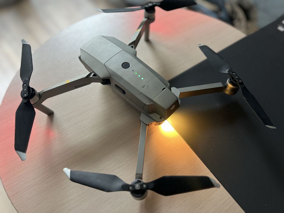Продавам DJI Mavic Pro Platinum Fly More Combo