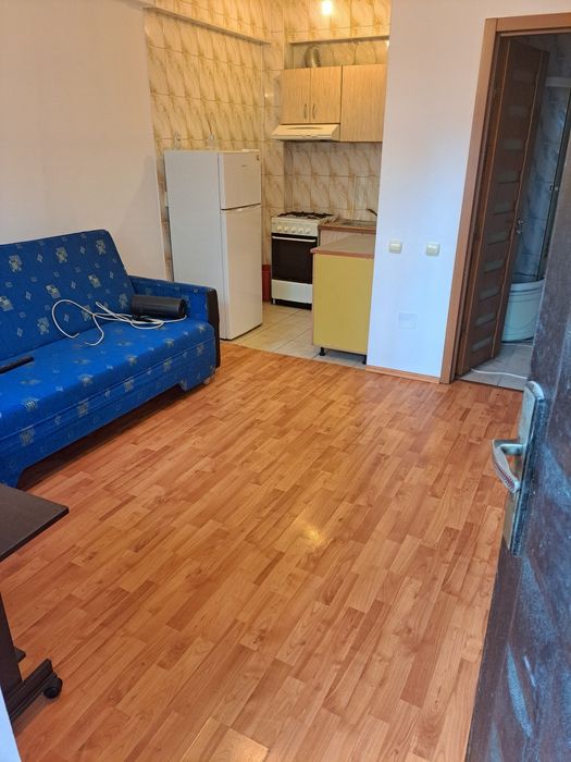 Particular inchiriez Garsoniera