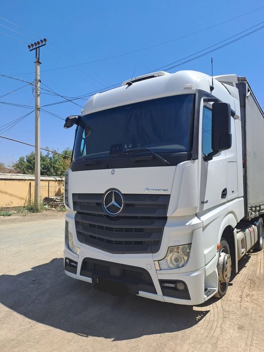 Mercedes-Benz 1848 mega 105 kub
