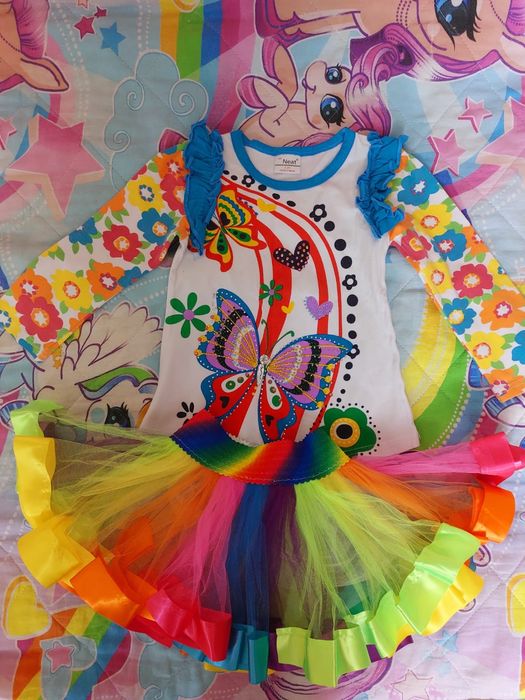 Продам яркий костюмчик на праздник