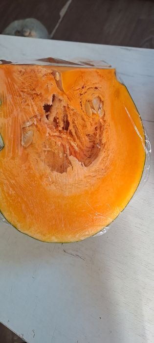 Vând cartofi albi și roșii dovleac porumb zaharat