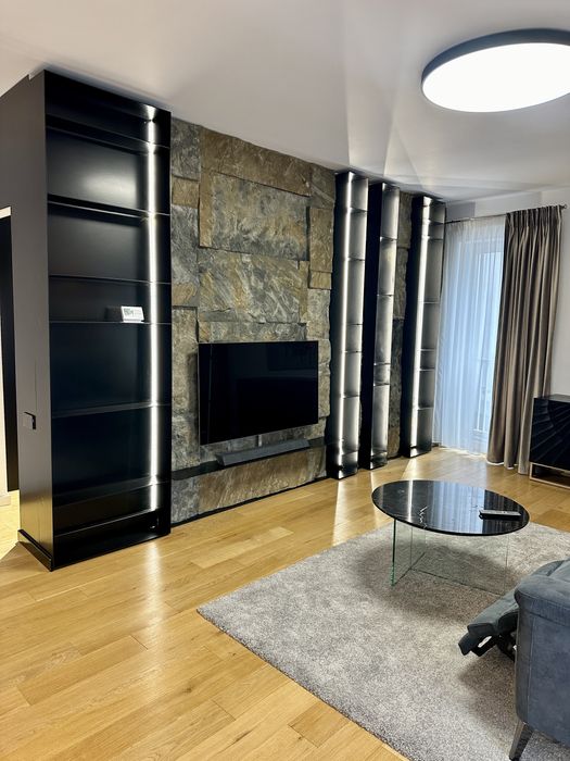 Inchiriez apartament LUX 2 camere - parcare subterana - zona centrala