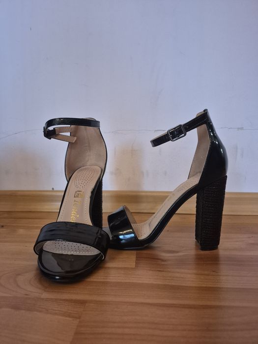 Черни сандали Tendenz 37 номер