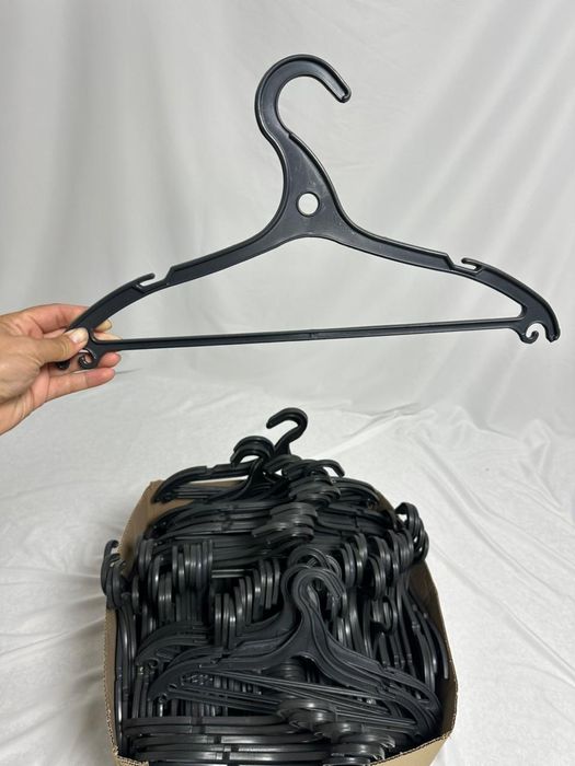 Вешалка плечики пластмас