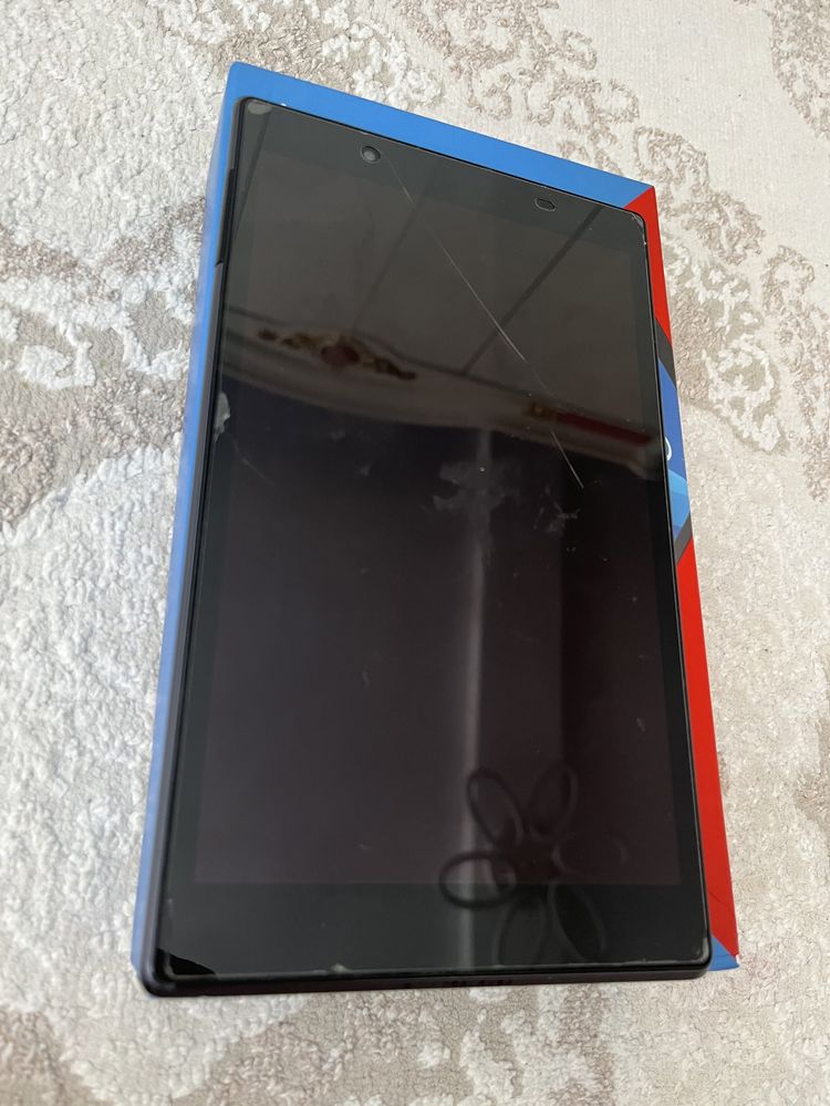 Планшет Леново TAb 4.8