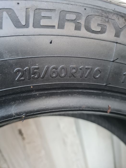 2  Anvelope de vara *215/60R17 C*TOYO*LICHIDARE STOC*50 Lei Buc*