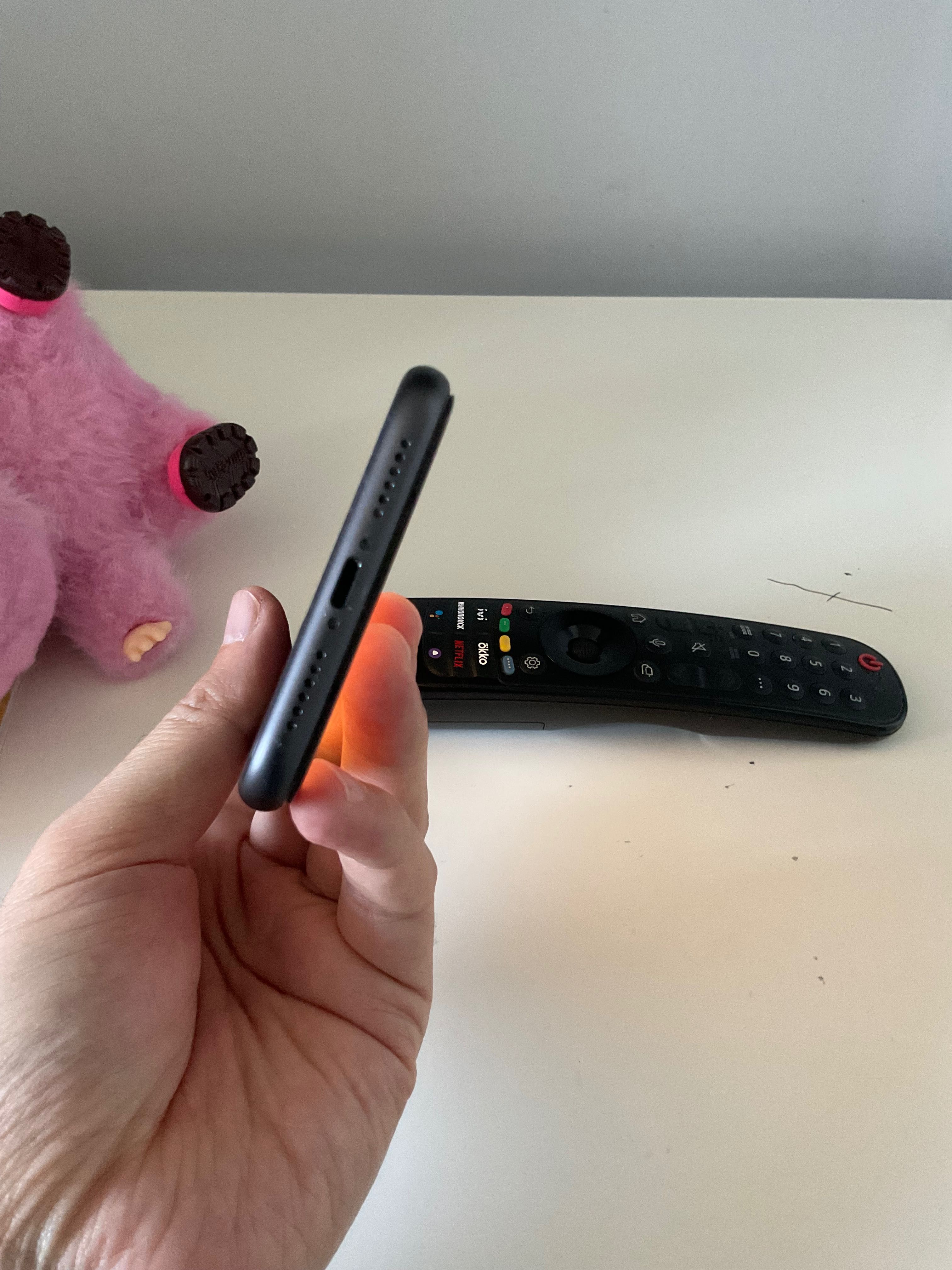 Срочно подам iPhone 11.  Айфон 11 оригинал.