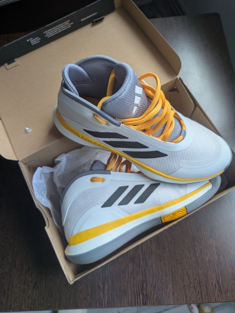Adidas Bounce Legends 350 lei