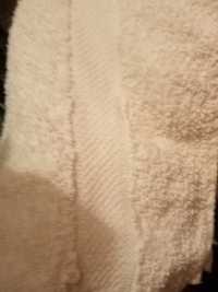 Белые полотенца разных размеров бу