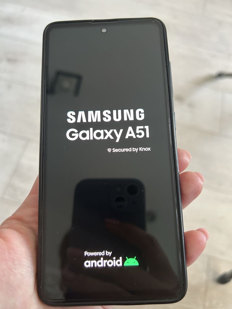 Продаю самсунг Galaxy а51 состочние нового