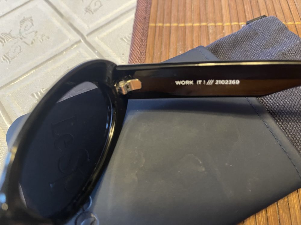 Слънчеви очила Le Specs