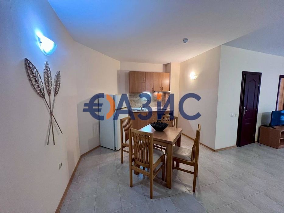 Продава се Двустаен апартамент в к.к. Слънчев бряг - 75 кв.м за 920 €/кв.м - Снимка #12