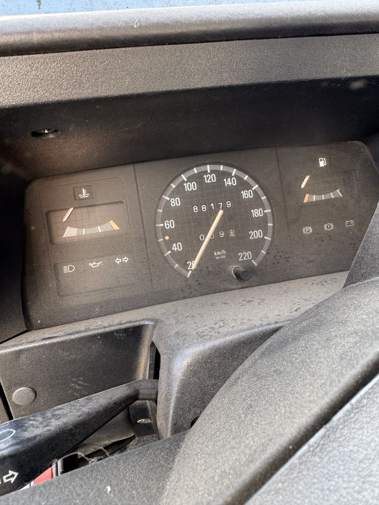 Opel kadet 1.3 на части