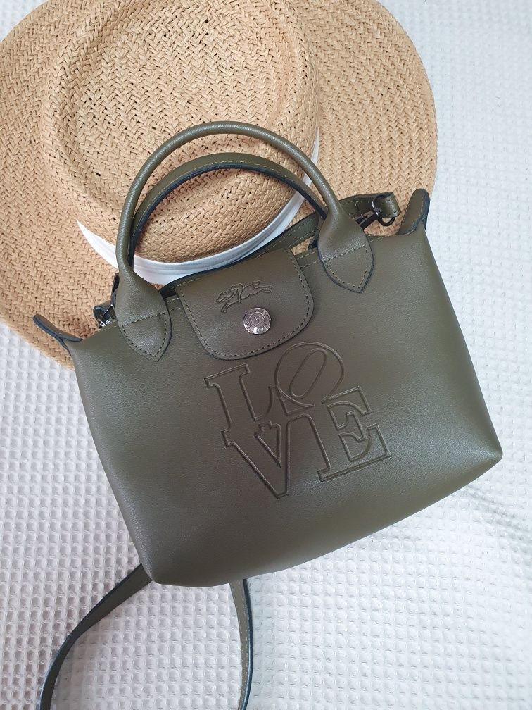 Малка чанта Longchamp  кафява.тренд