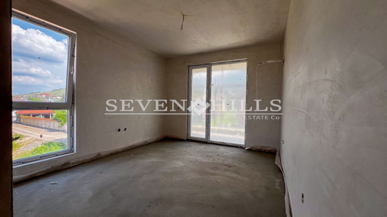 Продава се Тристаен апартамент в с. Марково, Област Пловдив - 133 кв.м за 1339 €/кв.м - Снимка #3