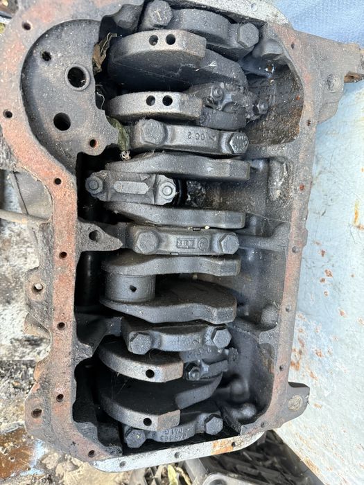 Блок цилиндров с головкой пассат 1.8