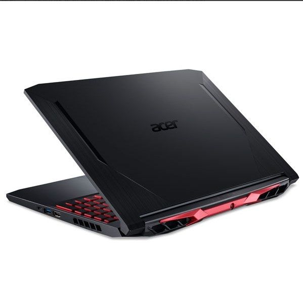 Продаётся в отличном состоянии ноутбук Acer Nitro 5