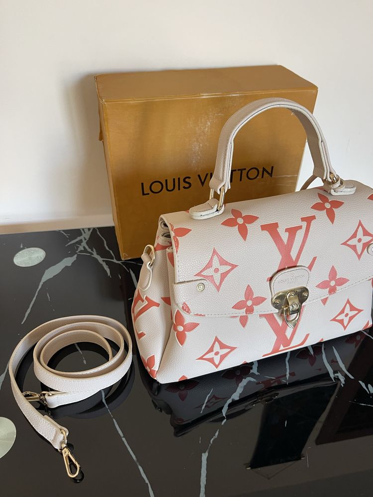 Дамска чанта Louis Vuitton