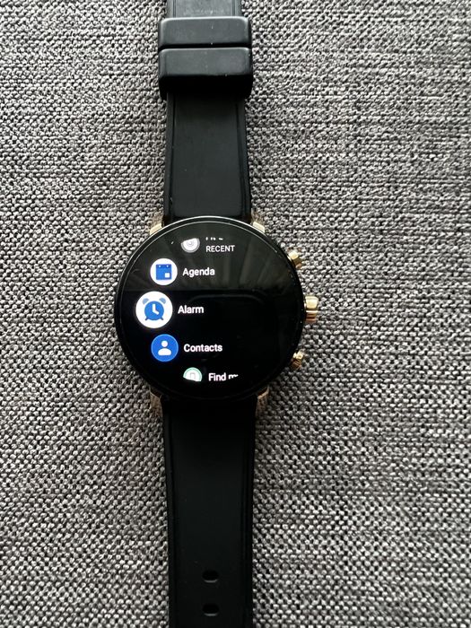 Смарт часовник MOVADO женски