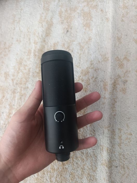 Продам микрофон LORGAR 931