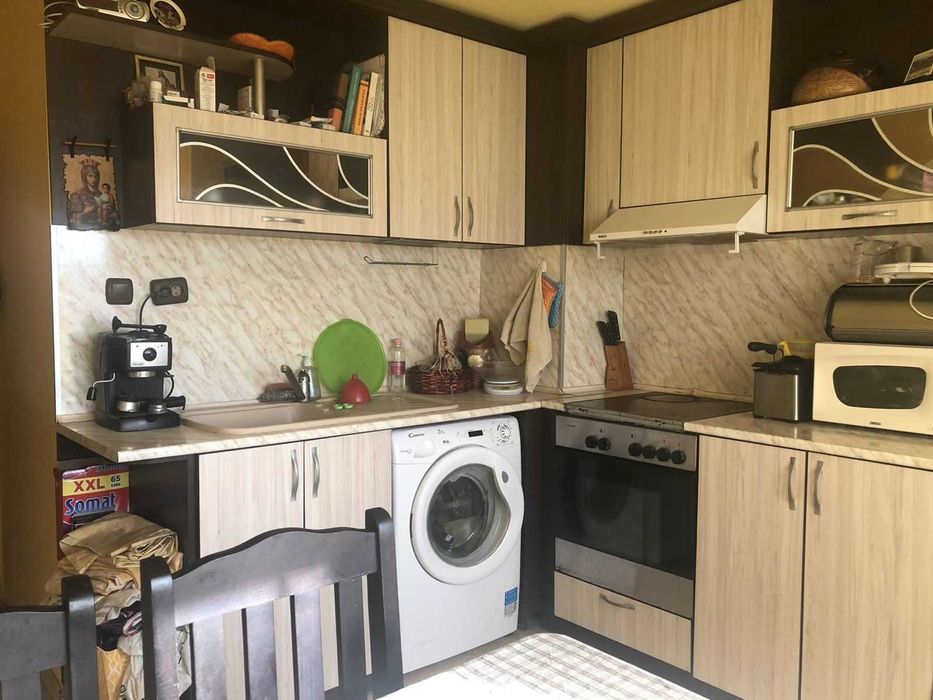 Продава се Тристаен апартамент в Пловдив, Въстанически - 99 кв.м за 1213 €/кв.м - Снимка #2