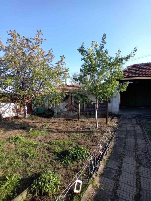 Продава се Къща в с. Желява, Област София-град - 140 кв.м за 929 €/кв.м - Снимка #2