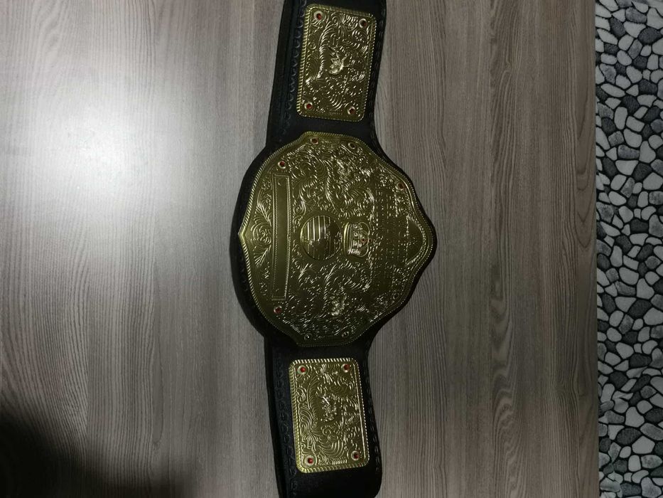 WWE WORLD HEAVYWEIGHT CHAMPIONSHIP- Световната титла в тежка категория